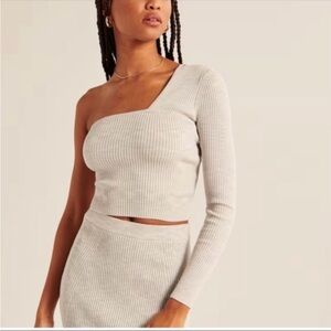 Abercrombie and fitch Asymmetrical Slim Sweater